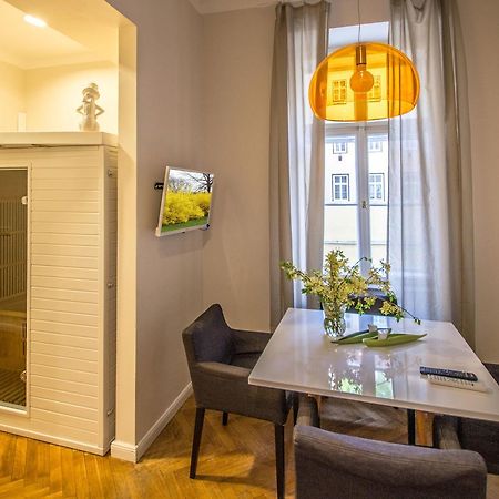 Vojtesska Apartment By Ruterra ปราก ภายนอก รูปภาพ