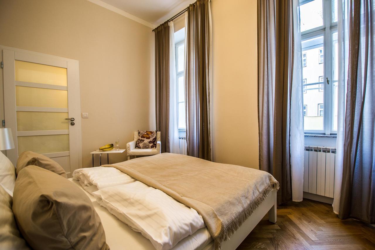 Vojtesska Apartment By Ruterra ปราก ภายนอก รูปภาพ