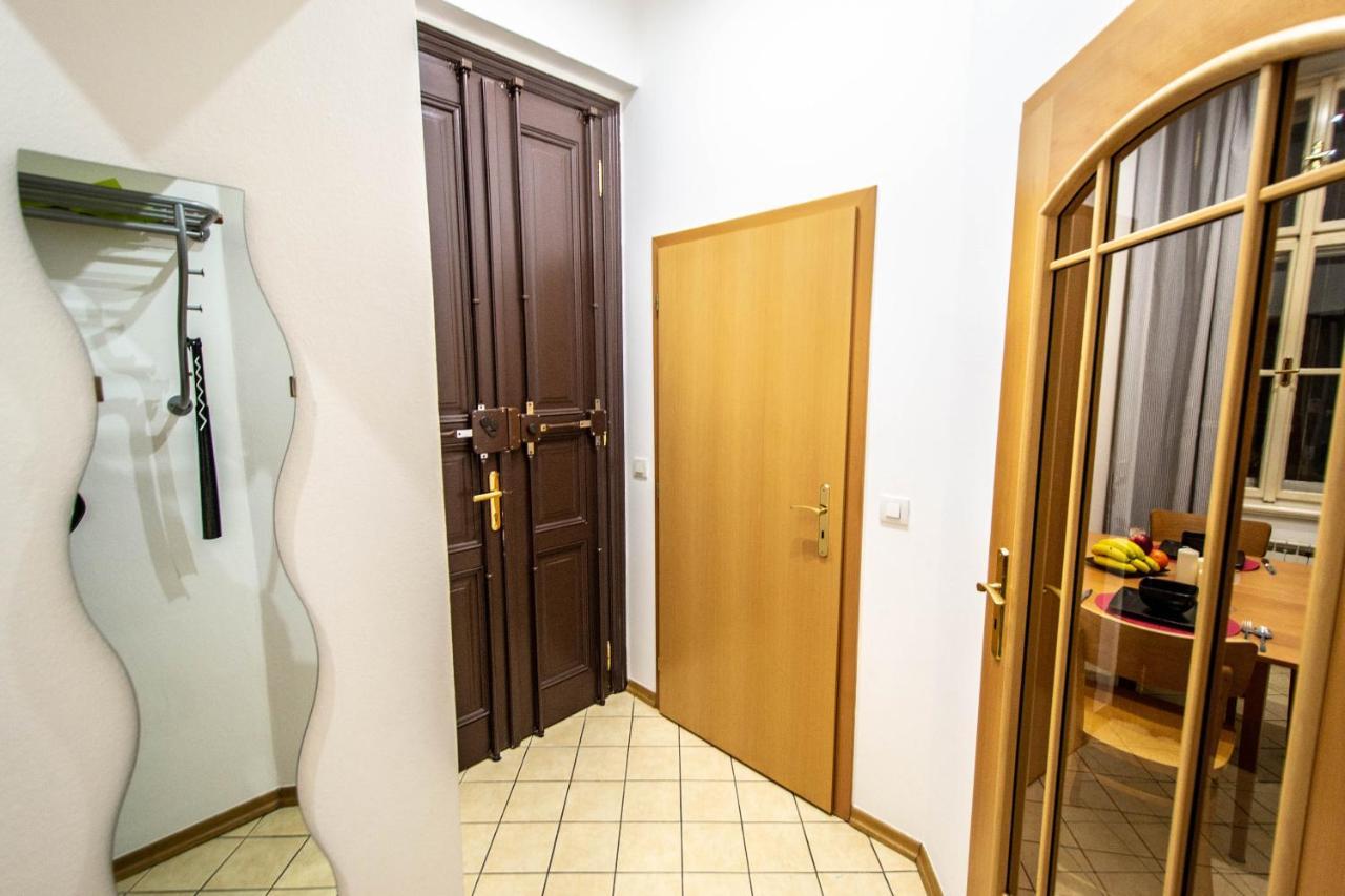 Vojtesska Apartment By Ruterra ปราก ภายนอก รูปภาพ