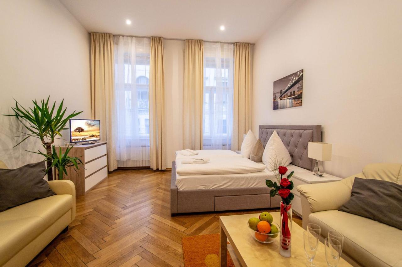 Vojtesska Apartment By Ruterra ปราก ภายนอก รูปภาพ