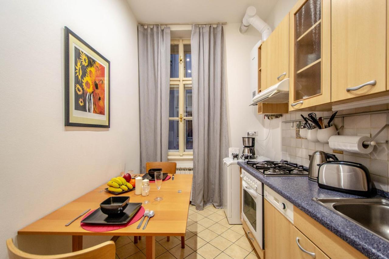 Vojtesska Apartment By Ruterra ปราก ภายนอก รูปภาพ